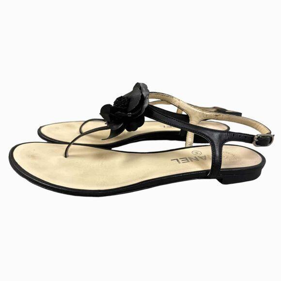 CHANEL LAMBSKIN LEATHER CAMELLIA FLOWER THONG BLACK/CREAM SANDALS SIZE 38 - Picture 2 of 4